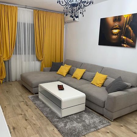 Urban Harmony Loft Apartment Bukares Bagian luar foto