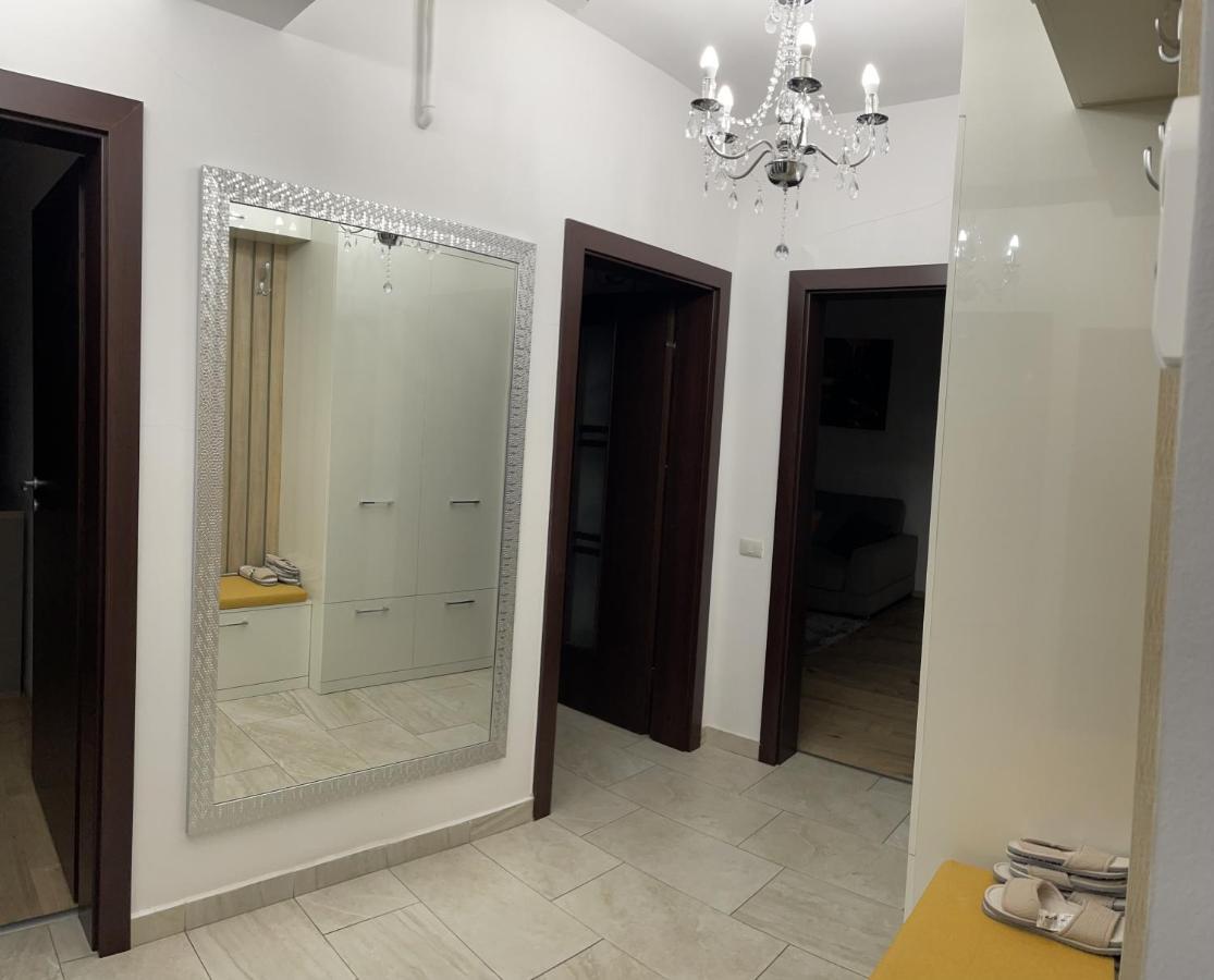 Urban Harmony Loft Apartment Bukares Bagian luar foto